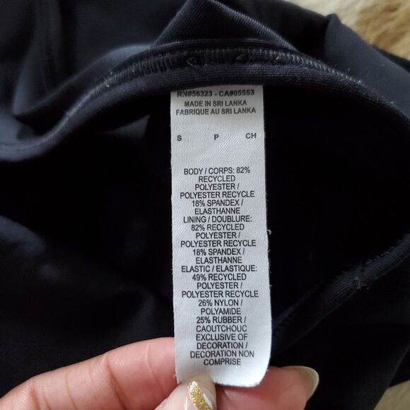 Nike Women’s Sports Bra Small Black White Swoosh Fully Lined Racerback Athletic - Picture 7 of 7